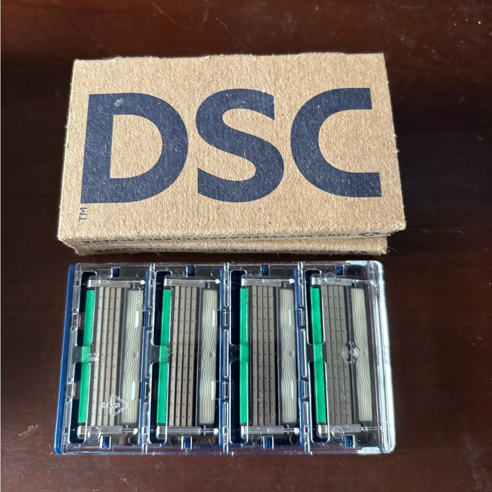 Two (2) Dollar Shave Club 6 Blade All Terrian Razor Blade Cartridges 4 Pack